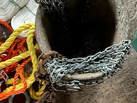 Lot 564 - kettingen touwen en verkeersdriehoek - afbeelding 3 van  4