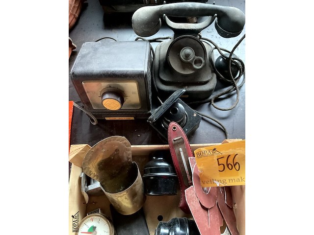 Lot 566 - lot brocante oude telefoon - afbeelding 2 van  3