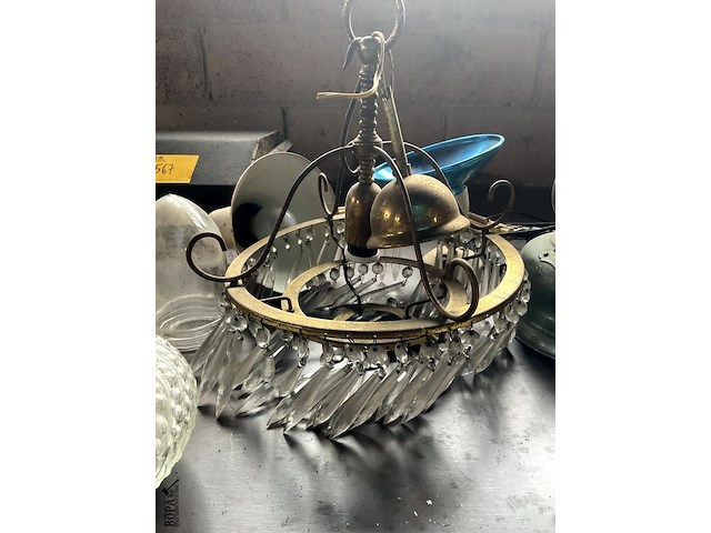 Lot 568 - oude verlichting ,waterketels, groen glazen dame jeanne - afbeelding 9 van  9