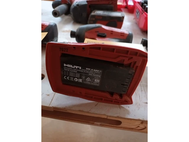 Lot 569 - accu slagschroefmachine hilti - afbeelding 2 van  2