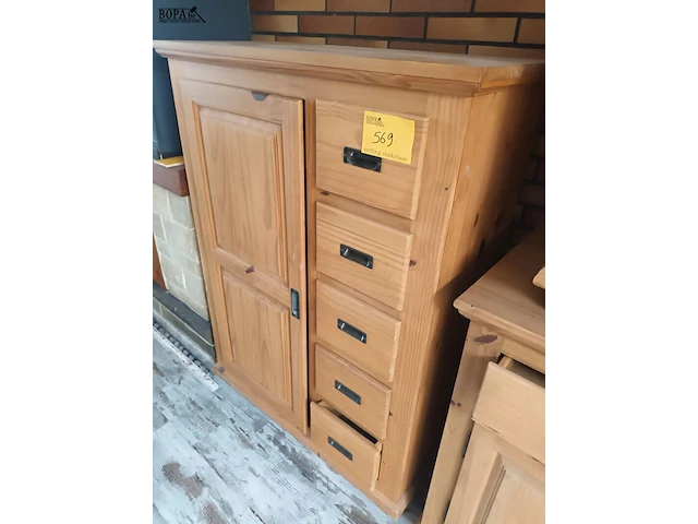 Lot 569 - houten kast - afbeelding 2 van  5