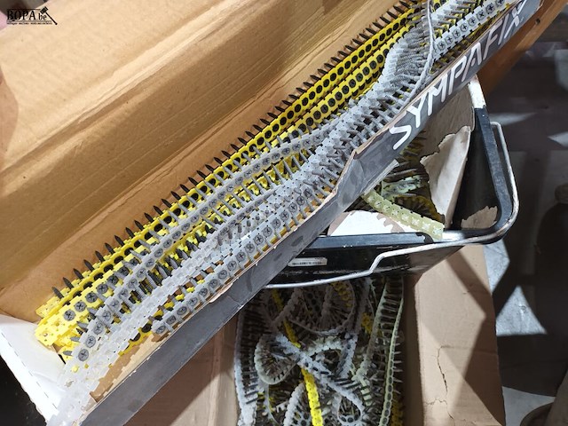 Lot 57 - gipsplaatschroeven op band - afbeelding 3 van  3