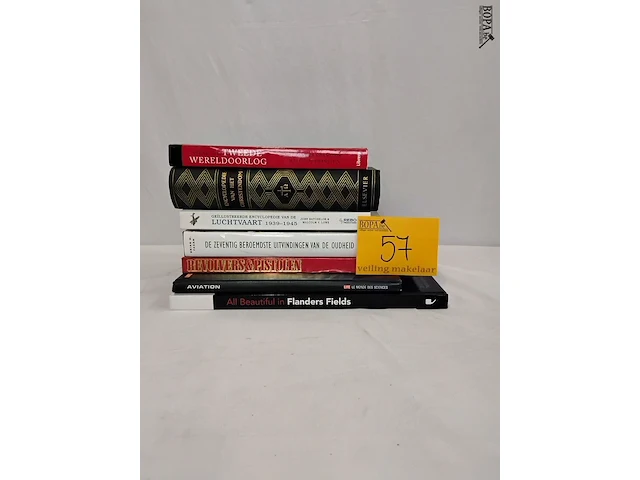 Lot 57 - lot boeken, oorlog luchtvaart flanders fields, 7 stuks - afbeelding 1 van  1