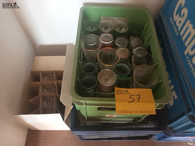 Lot 57 - lot diverse glazen - afbeelding 2 van  3