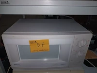 Lot 57 - microgolfoven samsung - afbeelding 1 van  3