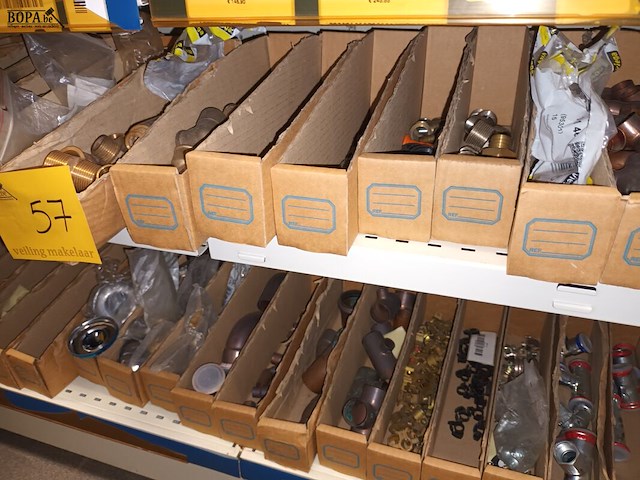 Lot 57 - sanitaire koppelstukken in koper - afbeelding 5 van  5