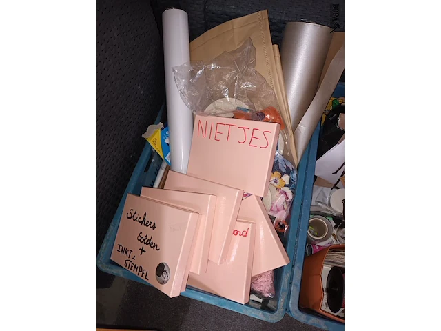 Lot 57 - verpakkingsmateriaal en decoratie - afbeelding 5 van  7