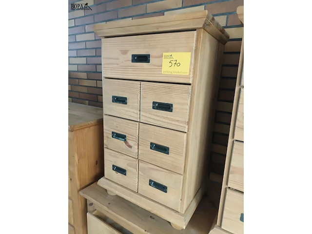 Lot 570 - houten ladekast. 2 stuks - afbeelding 2 van  5