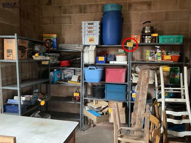 Lot 570 - ijzeren meccanorekken, 4 stuks - afbeelding 1 van  4