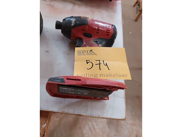 Lot 574 - accu slagschroefmachine hilti - afbeelding 1 van  2