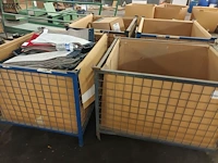 Lot 576 - metalen stapelkooi. 4 stuks - afbeelding 3 van  3