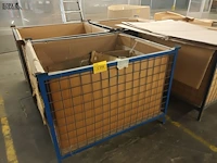 Lot 579 - metalen stapelkooi. 4 stuks - afbeelding 3 van  3