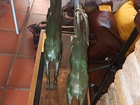 Lot 58 - antilopes op marmer - afbeelding 5 van  5