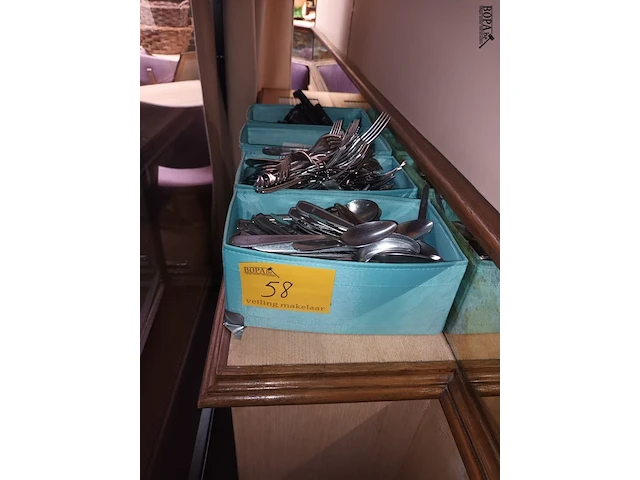 Lot 58 - bestek - afbeelding 1 van  3