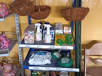 Lot 58 - dier- en tuinmateriaal - afbeelding 1 van  4