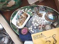 Lot 58 - juwelen, horloges en devotie - afbeelding 5 van  7