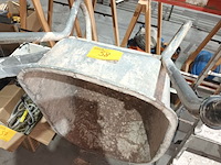 Lot 58 - kruiwagen - afbeelding 1 van  3