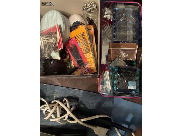 Lot 58 - lot haarspelden, krulspelden, krultang - afbeelding 3 van  3