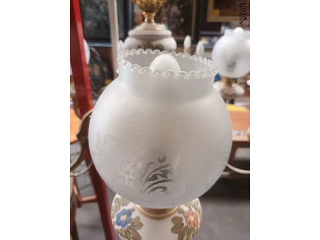 Lot 58 - luster - afbeelding 5 van  6