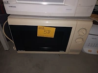 Lot 58 - microgolfoven moulinex - afbeelding 1 van  3