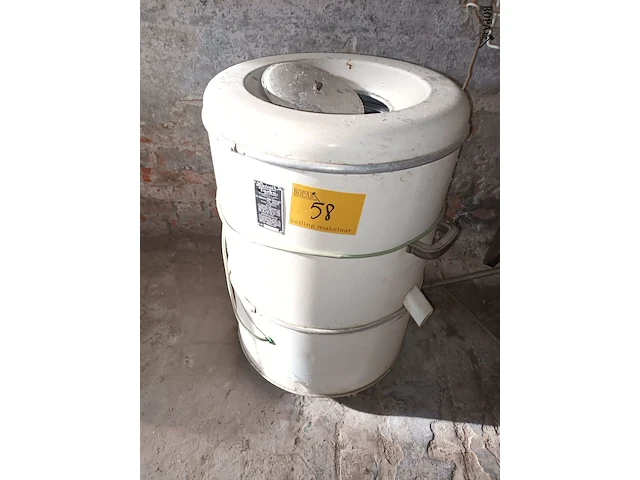 Lot 58 - retro wasmachine l’avenir turbo - afbeelding 1 van  3