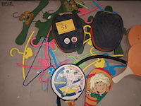 Lot 58 - speelgoed en kinderhekje - afbeelding 2 van  4