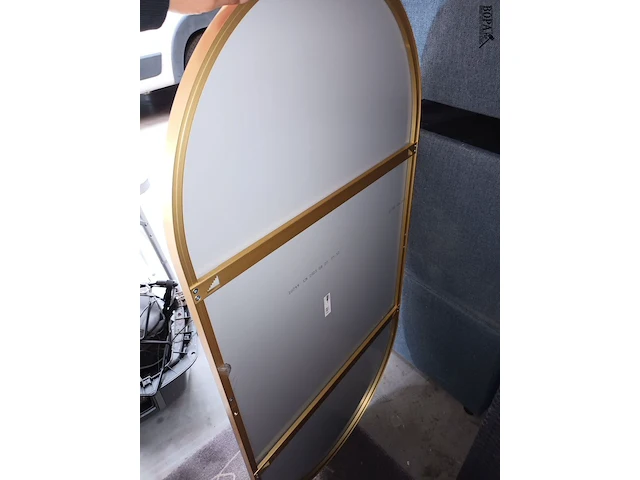 Lot 58 - spiegel ikea - afbeelding 2 van  3