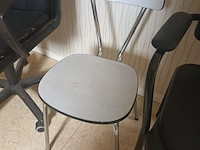 Lot 58 - stoelen. 3 stuks - afbeelding 3 van  4