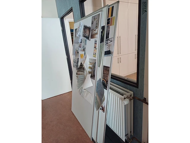 Lot 58 - whiteboard. 3 stuks - afbeelding 3 van  3