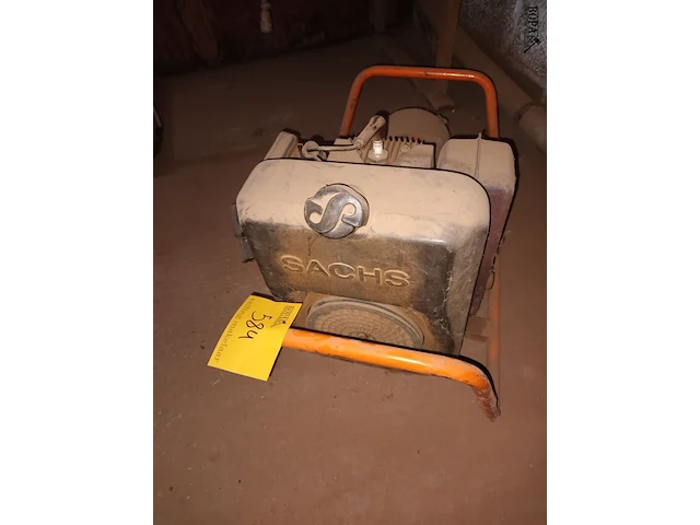 Lot 584 - benzine generator bosch - afbeelding 4 van  4