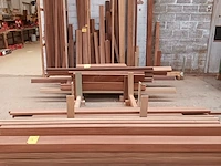 Lot 589 - lot diverse houten planken en balken - afbeelding 4 van  4
