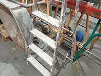 Lot 59 - aluminium trapladder - afbeelding 3 van  3