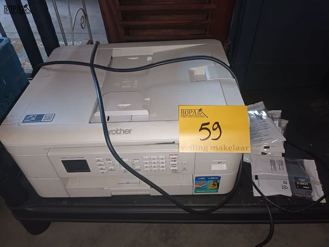 Lot 59 - brother printer met inktpatronen - afbeelding 1 van  4