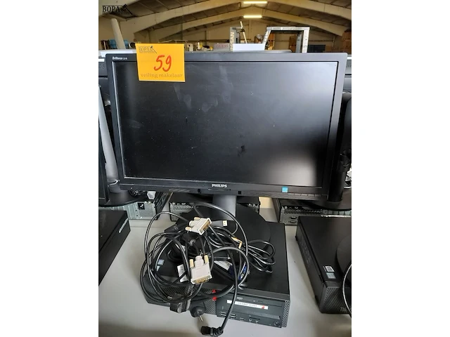 Lot 59 - lenovo thinkcentre computer - afbeelding 1 van  1