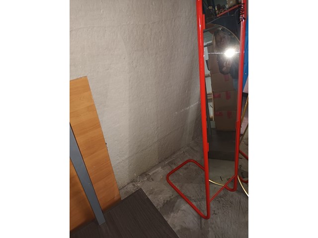 Lot 59 - spiegel. 2 stuks - afbeelding 2 van  3