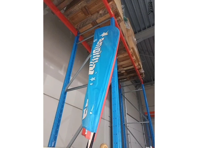 Lot 59 - stoepvlag. 2 stuks - afbeelding 1 van  3