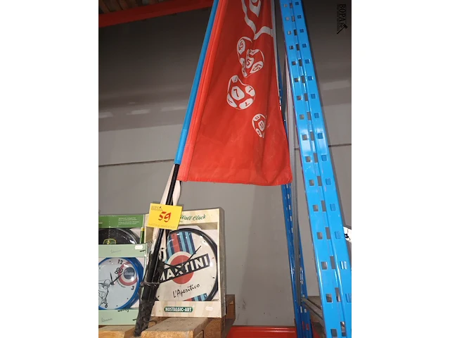 Lot 59 - stoepvlag. 2 stuks - afbeelding 2 van  3