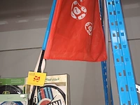 Lot 59 - stoepvlag. 2 stuks - afbeelding 2 van  3