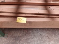 Lot 597 - lot houten planken en balken + kar - afbeelding 3 van  4