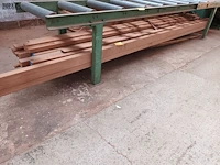 Lot 597 - lot houten planken en balken + kar - afbeelding 4 van  4