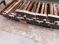 Lot 599 - houten blokken - afbeelding 1 van  3