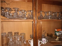 Lot 6 - art deco buffet kast met inhoud - afbeelding 5 van  6