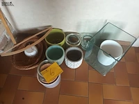 Lot 6 - bloempotten, decoratie, mandjes. 15 stuks