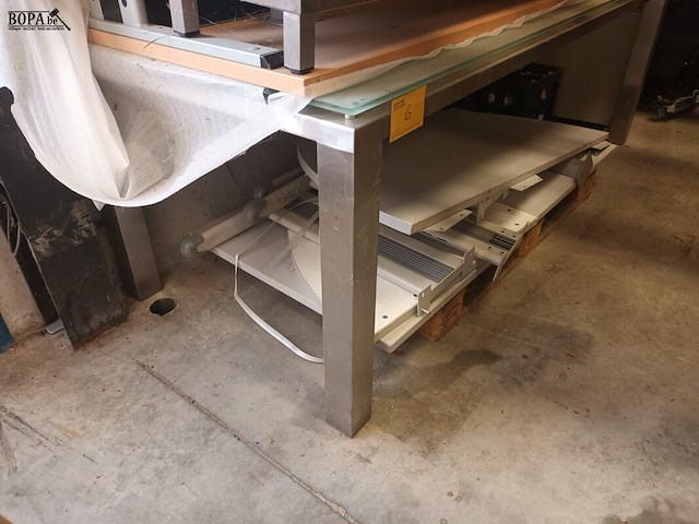 Lot 6 - bureeltafel - afbeelding 2 van  3