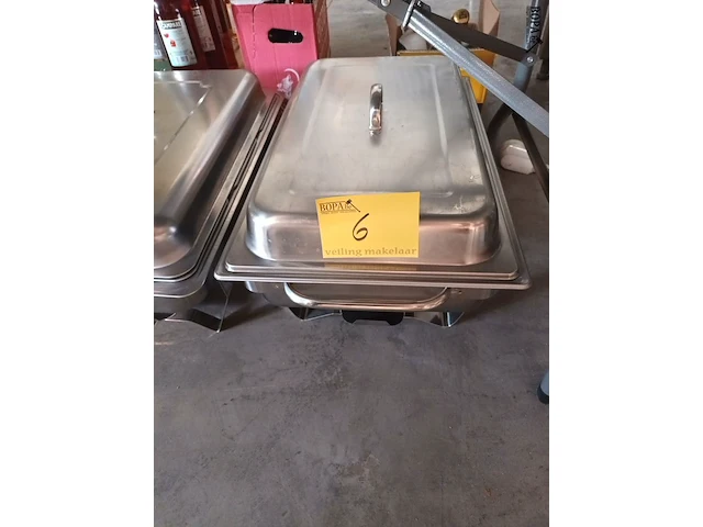 Lot 6 - chafing dish - afbeelding 1 van  3