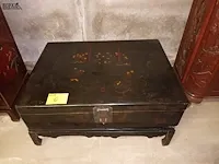 Lot 6 - chinese koffertafel - afbeelding 1 van  7