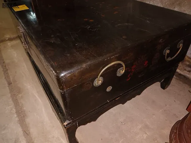 Lot 6 - chinese koffertafel - afbeelding 3 van  7