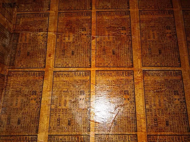 Lot 6 - chinese koffertafel - afbeelding 6 van  7