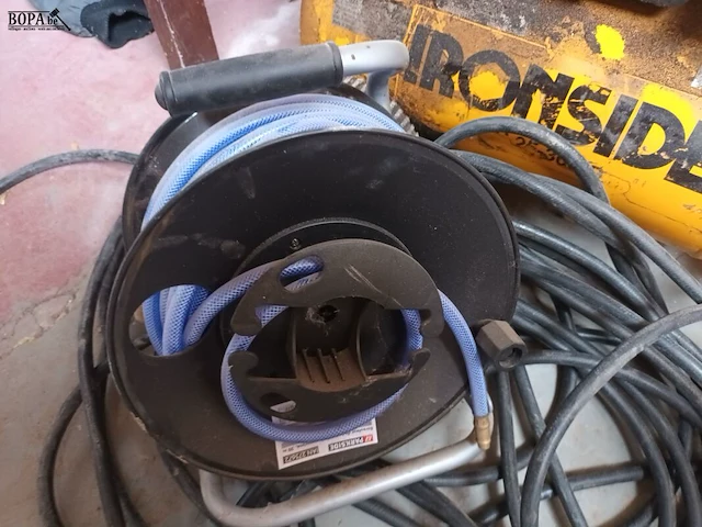 Lot 6 - compressor en drukslangen - afbeelding 3 van  5