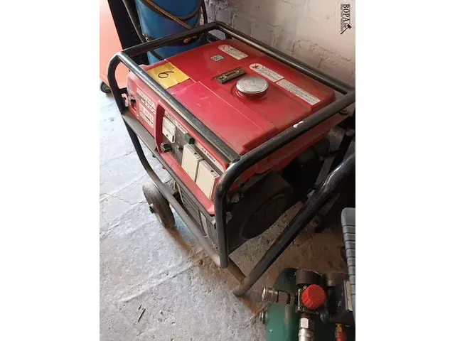 Lot 6 - diesel generator honda - afbeelding 4 van  4
